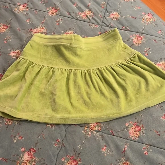 Adorable juniors summer skirt small - Picture 3 of 3